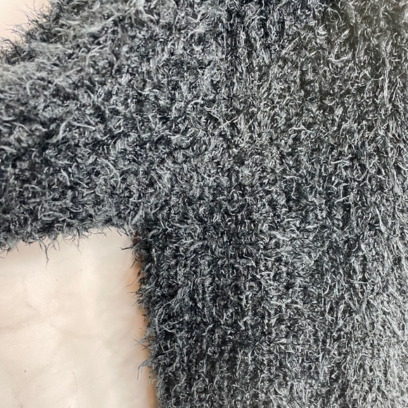 KENSIE BLACK FLUFFY SWEATER MEDIUM PRELOVED Y2K - Picture 4 of 7